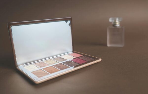 Palette fards « Desert Nudes » 12 teintes