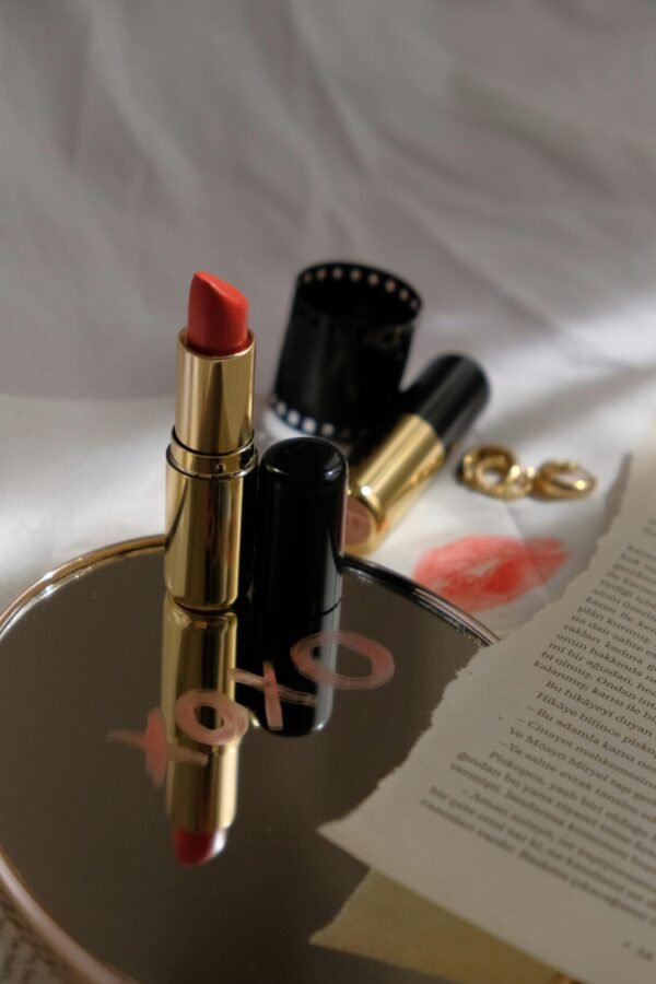 Rouge à lèvres mat « Velvet Kiss »